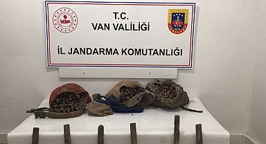 Muradiye'de toplanması yasak olan salep ele geçirildi