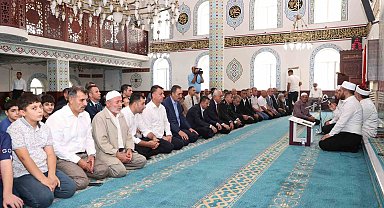 Muş'ta 15 Temmuz etkinliklerinde şehitler anıldı