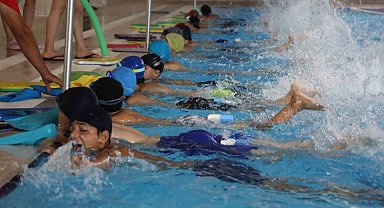 Muş'ta 17 bin çocuğa yüzme öğretilecek