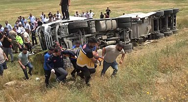 Muş'ta çimento aracı kaza yaptı: 1 yaralı