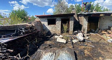 Müstakil evde çıkan yangın itfaiye tarafından söndürüldü