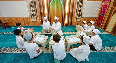 Öğrencilere hafızlık temel eğitimi