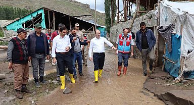 Oltu'da sağanak yağış sele dönüştü