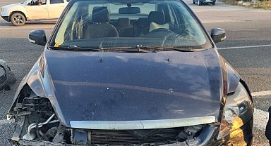 Otomobil ile motosiklet çarpıştı: 2 yaralı