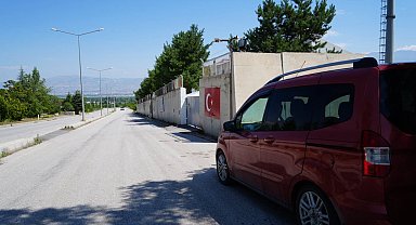Otomobilden düşen para dolu çanta kayboldu