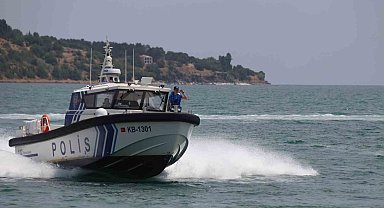 Polis botu Van Gölü'nde kaçak avlanmaya izin vermiyor