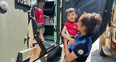 TDP polisleri anaokulu öğrencileriyle bir araya geldi