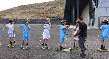 Tekerlekli kayak sporcuları kış hazırlıklarını sürdürüyor