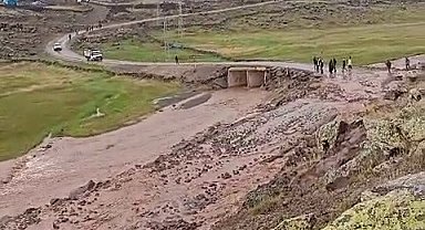 Tekman'da sel ekili arazilere zarar verdi