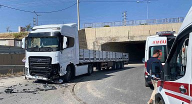 Tırla otomobil çarpıştı: 6 yaralı