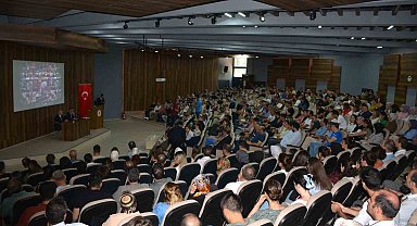 TÜBİTAK Başkanı Mandal, FÜ'de akademisyenlerle buluştu