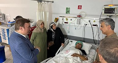 Vali Aydoğdu'dan hastanede tedavi gören şehit annesine ziyaret