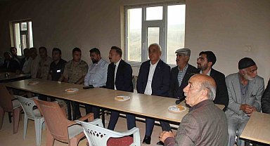 Vali Çakır'dan sel felaketinin yaşandığı köye taziye ziyareti