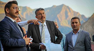 Vali Çelik hastane inşaatından incelemelerde bulundu