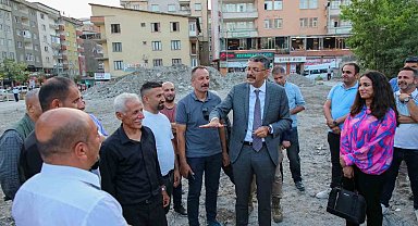 Vali Çelik; "Eski belediye alanında sosyal alan yapılacak"