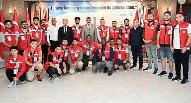 Vali Çiftçi "Damla Gönüllülük Hareketi"ni kabul etti