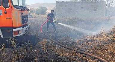 Van'da anız yangını
