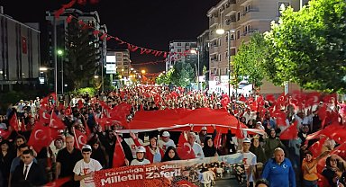 Van'da binlerce kişi '15 Temmuz' yürüyüşüne katıldı