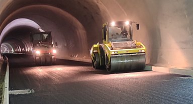 Yüksekova ile Van'ı birbirine bağlayan Yeni Köprü tünellerinin yılsonuna kadar bitirilmesi hedefleniyor