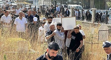 Yüksekova TSO Başkanı Timur Sevi gözyaşları arasında toprağa verildi