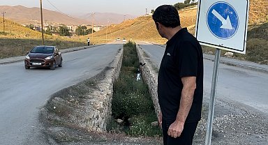 Yüksekova'da korkuluksuz kanal tehlike saçıyor