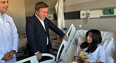 3. kattan düşen genç kız valiyi hastaneye ziyaretine çağırdı