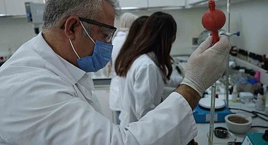 Ağrı Dağı'nın zengin florasından yararlanan üniversite, ürettiği ürünler ile ülke ekonomisine katkı sağlıyor