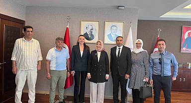 Ağrı Kadın Futbol Takımı, Bakan Göktaş ile bir araya geldi