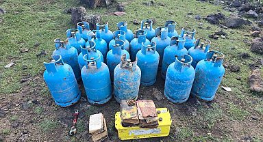 Ağrı'da PKK'ya ait malzemeler ele geçirildi