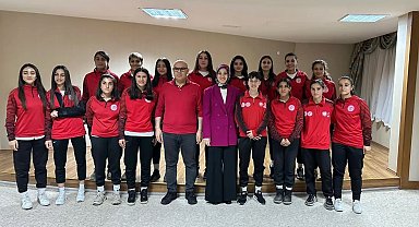 Ağrı'nın kadın futbol takımı 2. Lig'de