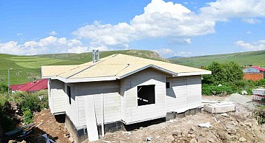 Ardahan'da deprem konutları 'büyük bir hızla' inşa ediliyor