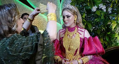 Aşiret düğününde geline 3 kilo altın, damada 3 milyon TL takıldı