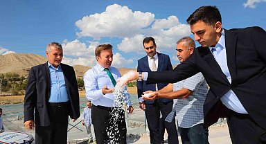 Aydoğdu, tescilli Kemah tuzunu yerinde inceledi