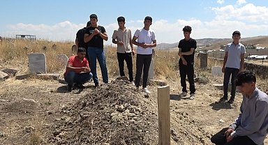 Baraj gölünde boğulan 2'si çocuk 5 kişi yan yana defnedildi