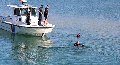 Baraj gölüne giren genç kayboldu, arama çalışmaları sürüyor