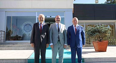 Başkan Sekmen'den Rektör Hacımüftüoğlu'na hayırlı olsun ziyareti