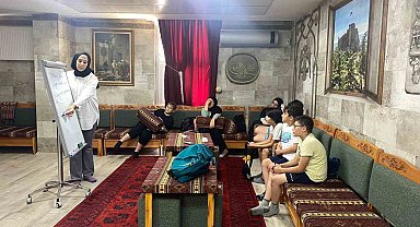 Elazığ'da çocuklar yaz okullarıyla hem eğleniyor hem öğreniyor