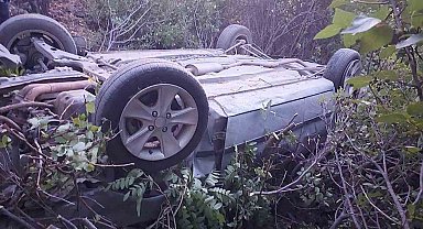 Elazığ'da otomobil uçuruma yuvarlandı: 4 yaralı