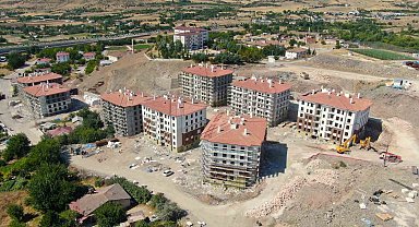 Elazığ'da yapımı devam eden TOKİ konutları hızla yükseliyor
