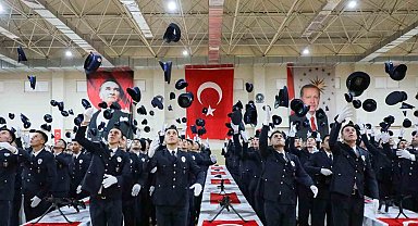 Erzincan'da 428 polis adayı mezun oldu