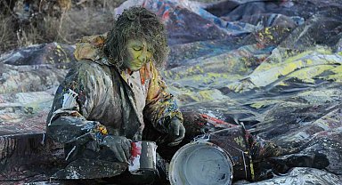 Erzincan'da profesörden sıra dışı sanat performansı