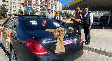 Erzurumlu iş insanından düğün yapan çiftlere gelin arabası desteği