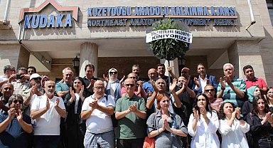 Gazeteciler meslektaşlarına sahip çıktı