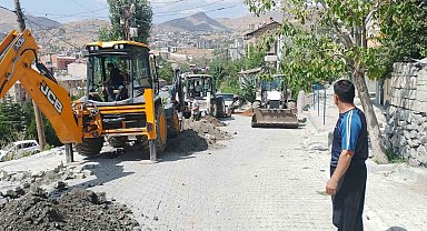 Hakkari'de sondaj tekniği ile doğalgaz verildi