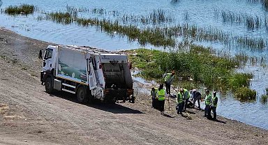 Hazar gölü çevresinde 15 günde 12 ton çöp toplandı