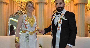 Hırvatistan'dan Yüksekova'ya gelin