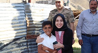 İlçenin kadın kaymakamı halkın gönlünü kazandı