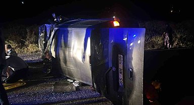 Kamyonetle traktör çarpıştı: 2'si çocuk 7 yaralı