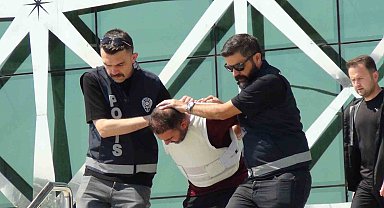 Kars polisi cinayet zanlısını yurtdışına kaçarken yakalandı