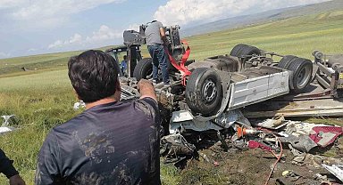 Kars'ta tırda sıkışan sürücüyü AFAD kurtardı